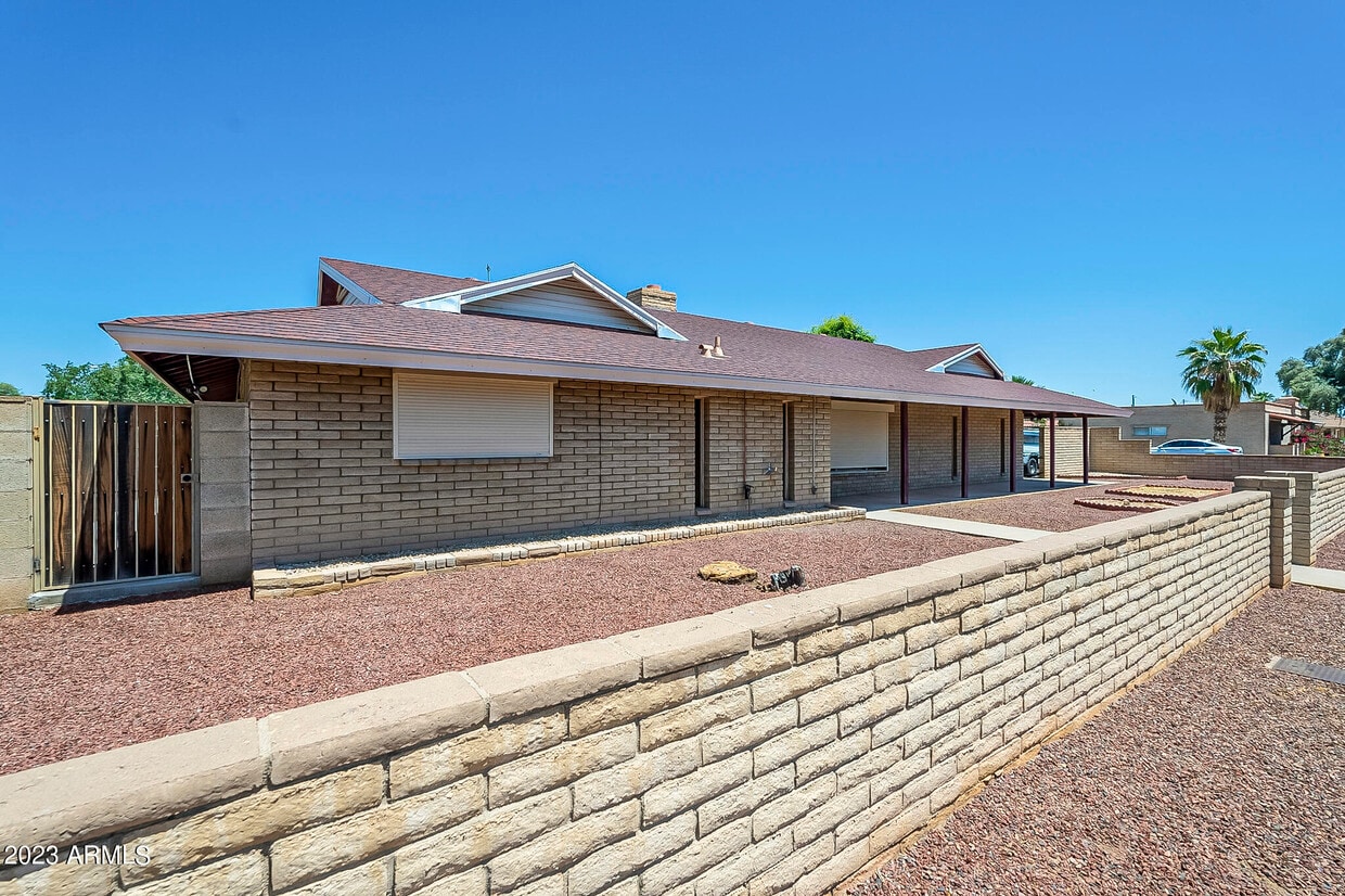 Foto principal - 5802 W Frier Dr