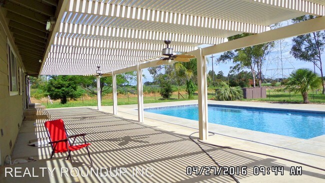 Foto del edificio - 10147 Equestrian Dr