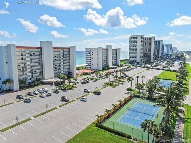 Foto del edificio - 9400 S Ocean Dr