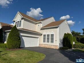 Building Photo - 43 Mulberry Ct