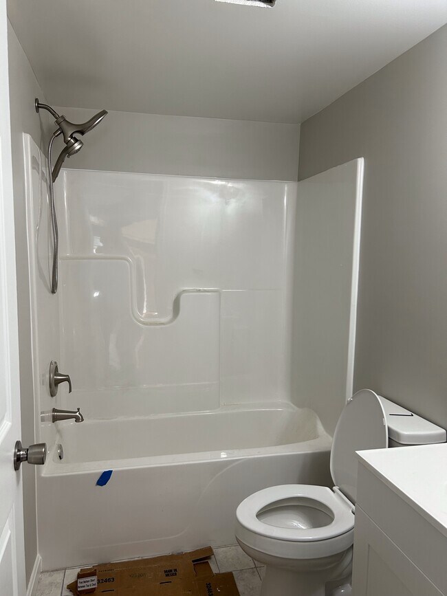 Foto del edificio - 381 National Ave