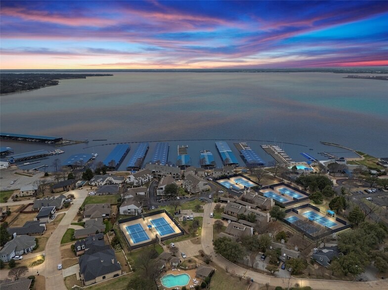 Foto principal - 540 Yacht Club Dr