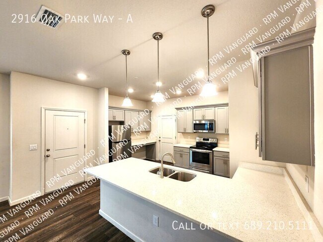 Building Photo - 2916 Oak Park Way