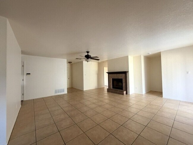 Building Photo - 4303 Sonora Dr