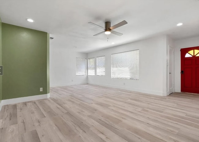 Building Photo - Charming 3 Bedroom 1 Bath