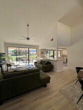 Building Photo - 289 Castellana N