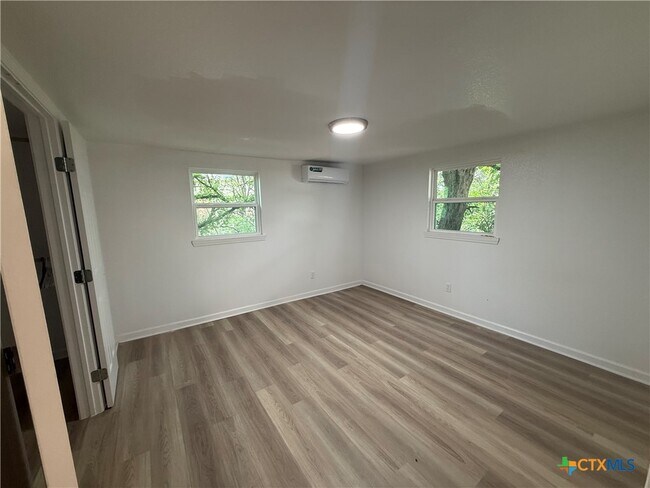Foto del edificio - 1007 Hackberry St