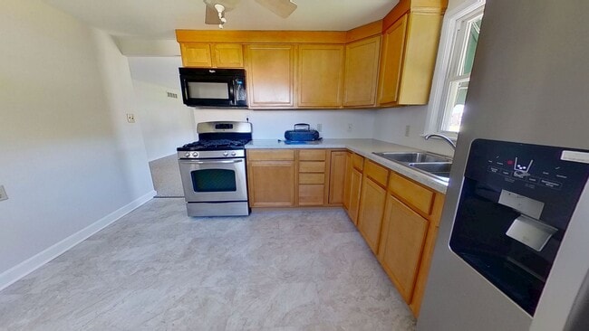 Building Photo - Cape Cod