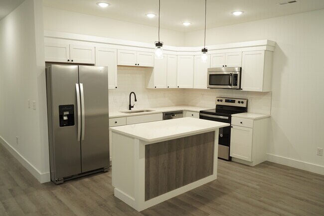 Kitchen - 800 Berry Rd