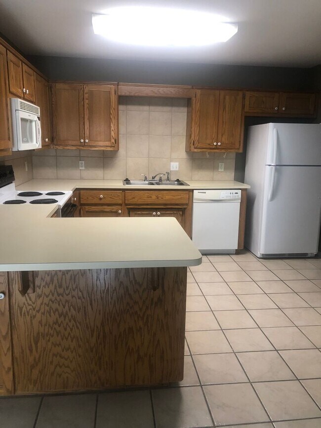 Building Photo - S. S 15th St