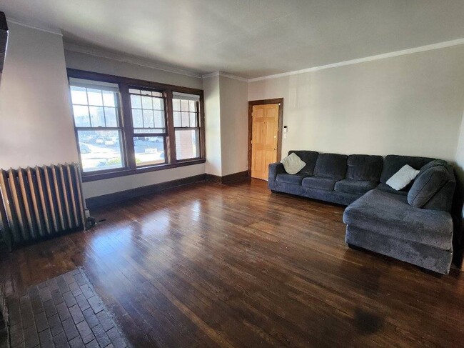 Living Room - 436 Prentis St