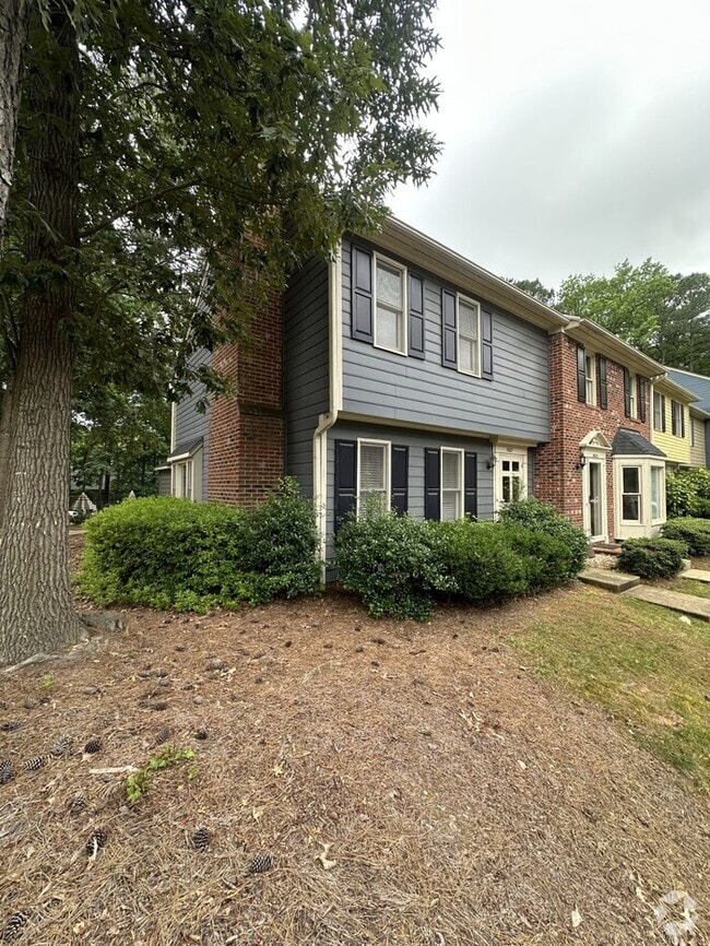 Building Photo - 5621 Hamstead Crossing