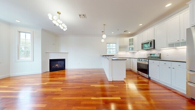 Building Photo - 604 Freeport St