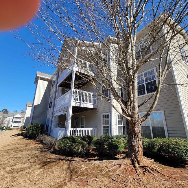 Building Photo - 116 PRIMROSE Path