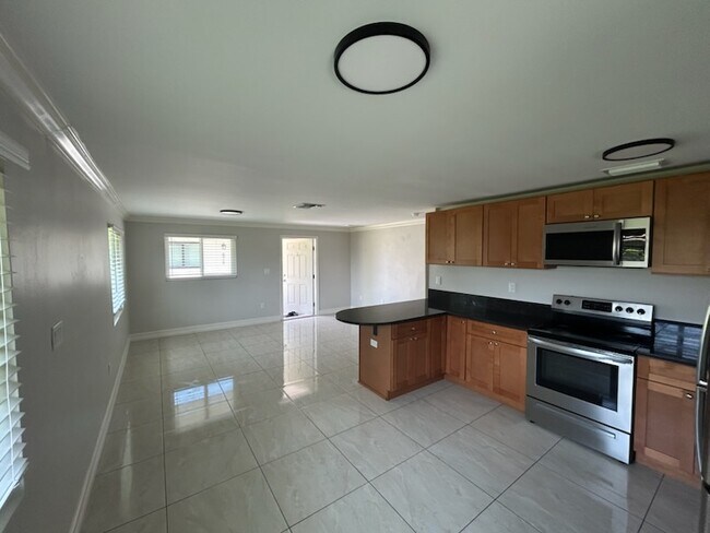 Foto del edificio - 682 108th Ave N