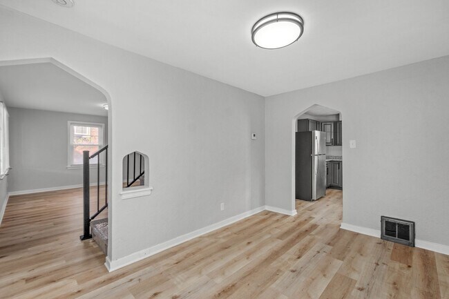 Building Photo - 3 Bedroom home in West Mifflin available o...