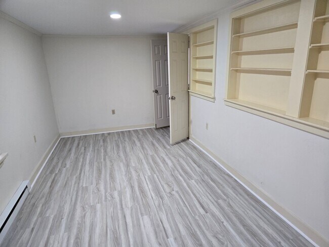 Foto del edificio - 712 Summer Valley Rd