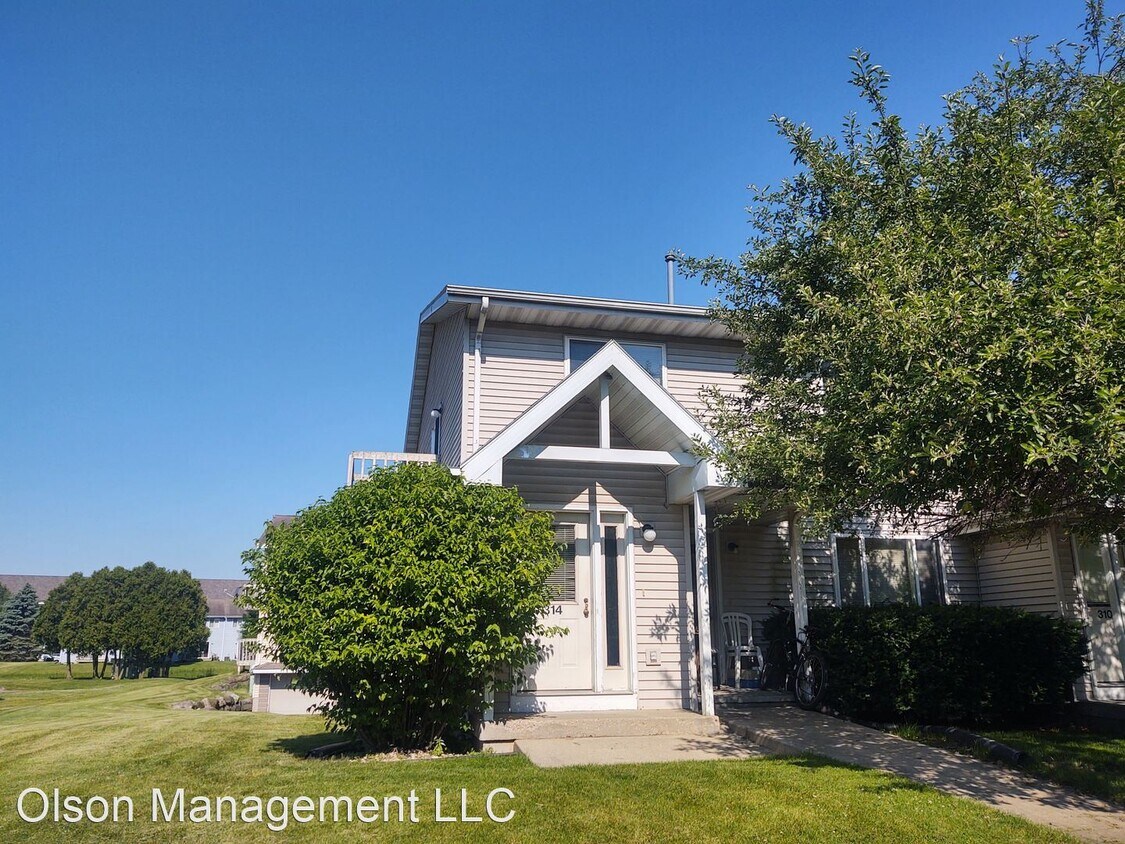 Primary Photo - 300-314 Olson Ct