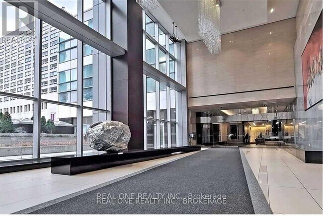 Building Photo - 386-4386 Yonge St