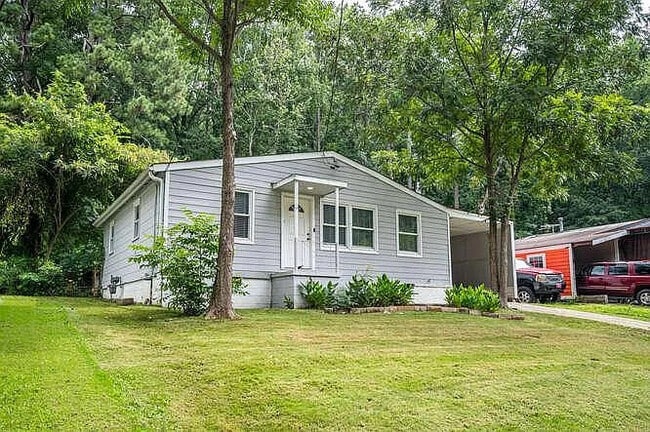 Building Photo - Room in House on Jackson Dr