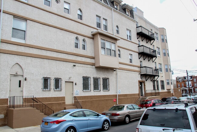 Building Photo - 2301 N Broad St