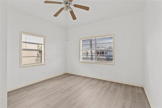 Foto del edificio - 1521 Avenue O