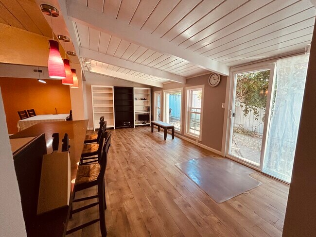 Foto del edificio - 3544 Emerson St