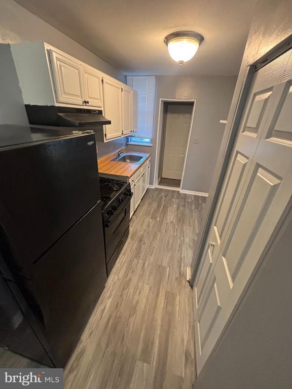 Building Photo - 1501 N Payson St