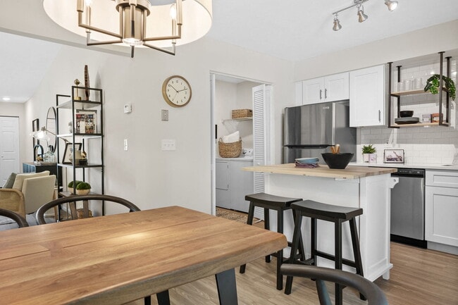 Building Photo - Concord Place Apartments