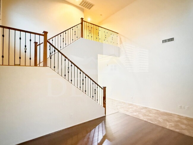 Building Photo - 144 S 108th Dr