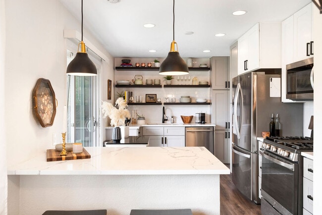 Building Photo - 2983 S Vrain St