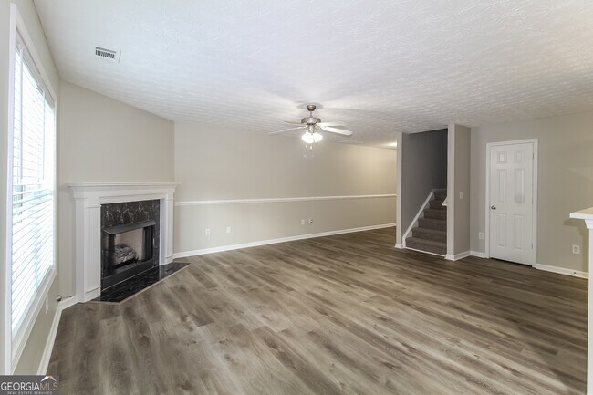 Building Photo - 503 Shadow Valley Ct