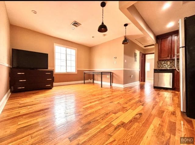Building Photo - 3 bedroom in SPRINGFIELD GARDENS NY 11413