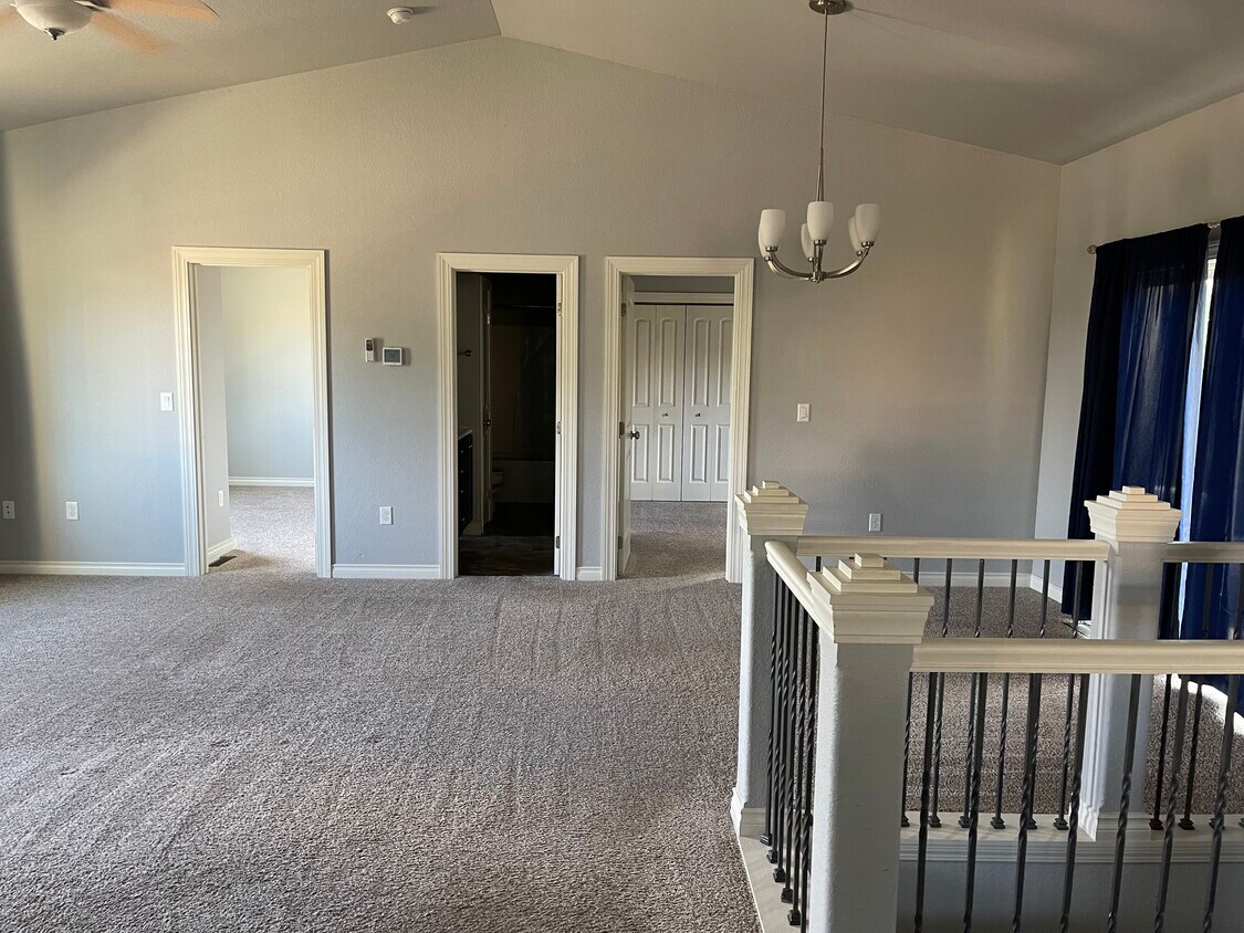 Foto principal - 704 Saint James St