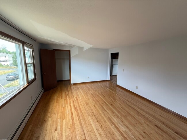 Building Photo - 147 Overlook Ave
