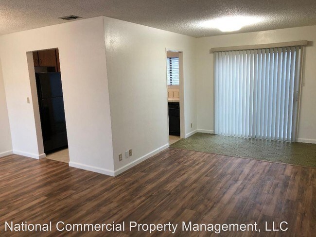 Building Photo - 5745 Clematis Dr