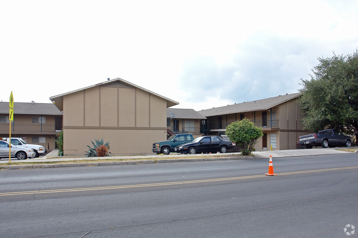 Building Photo - Kerrybrook Apartments