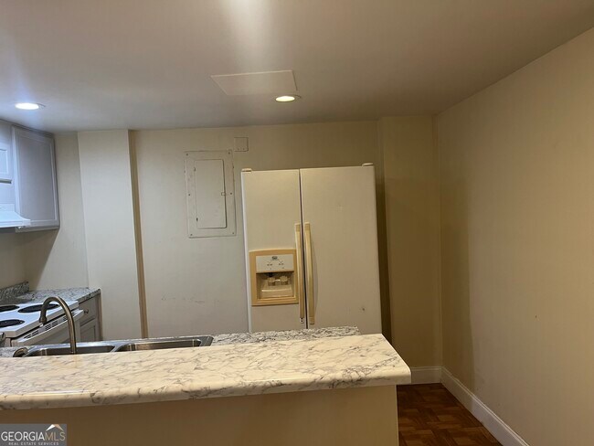 Foto del edificio - 416 Barbashela Dr