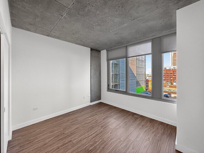Foto del edificio - 167 N Desplaines St