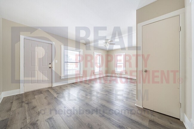 Foto del edificio - 6256 Wayland Rd