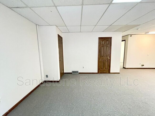 Building Photo - 4461 Oberlin Ave