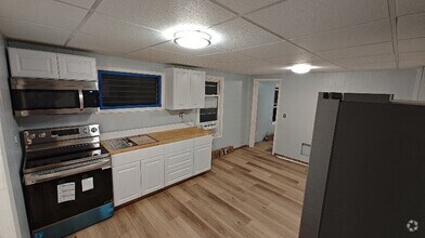 Building Photo - 955 W Linden Ave