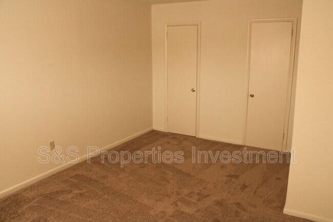 Building Photo - 1756 S Idaho St