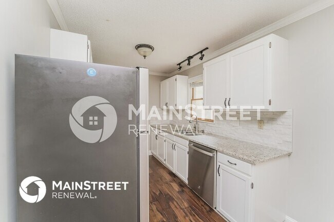 Building Photo - 1111 Woodhaven Dr