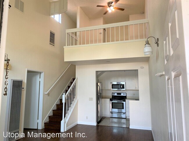 Building Photo - 1 br, 1 bath House - 4050 Porte La Paz #47