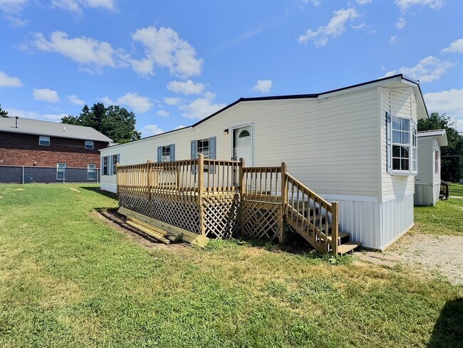 Foto del edificio - 1002 Libby Lane