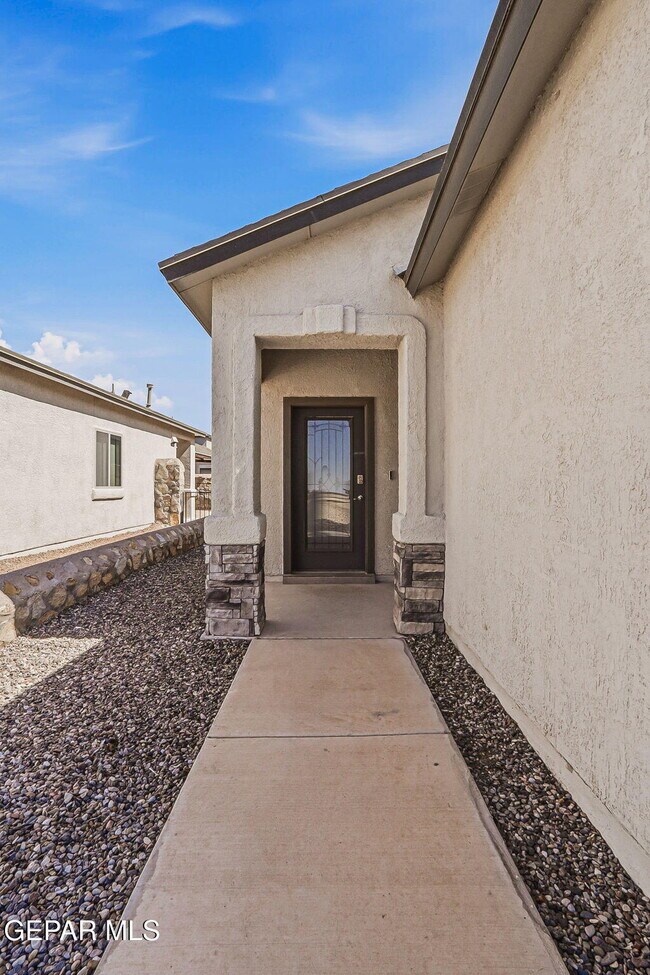 Foto del edificio - 14817 Tierra Isaiah Ave