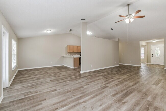 Building Photo - 942 Cork Oak Ln