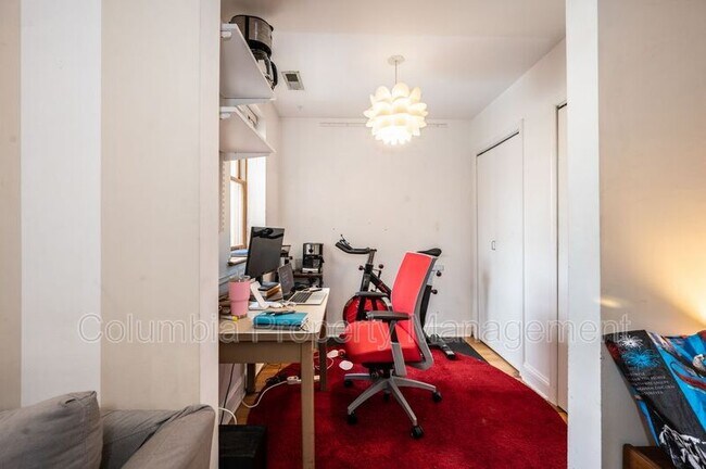 Foto del edificio - 1427 Chapin St NW