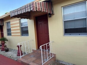 Building Photo - 3009 NW 22nd Ct